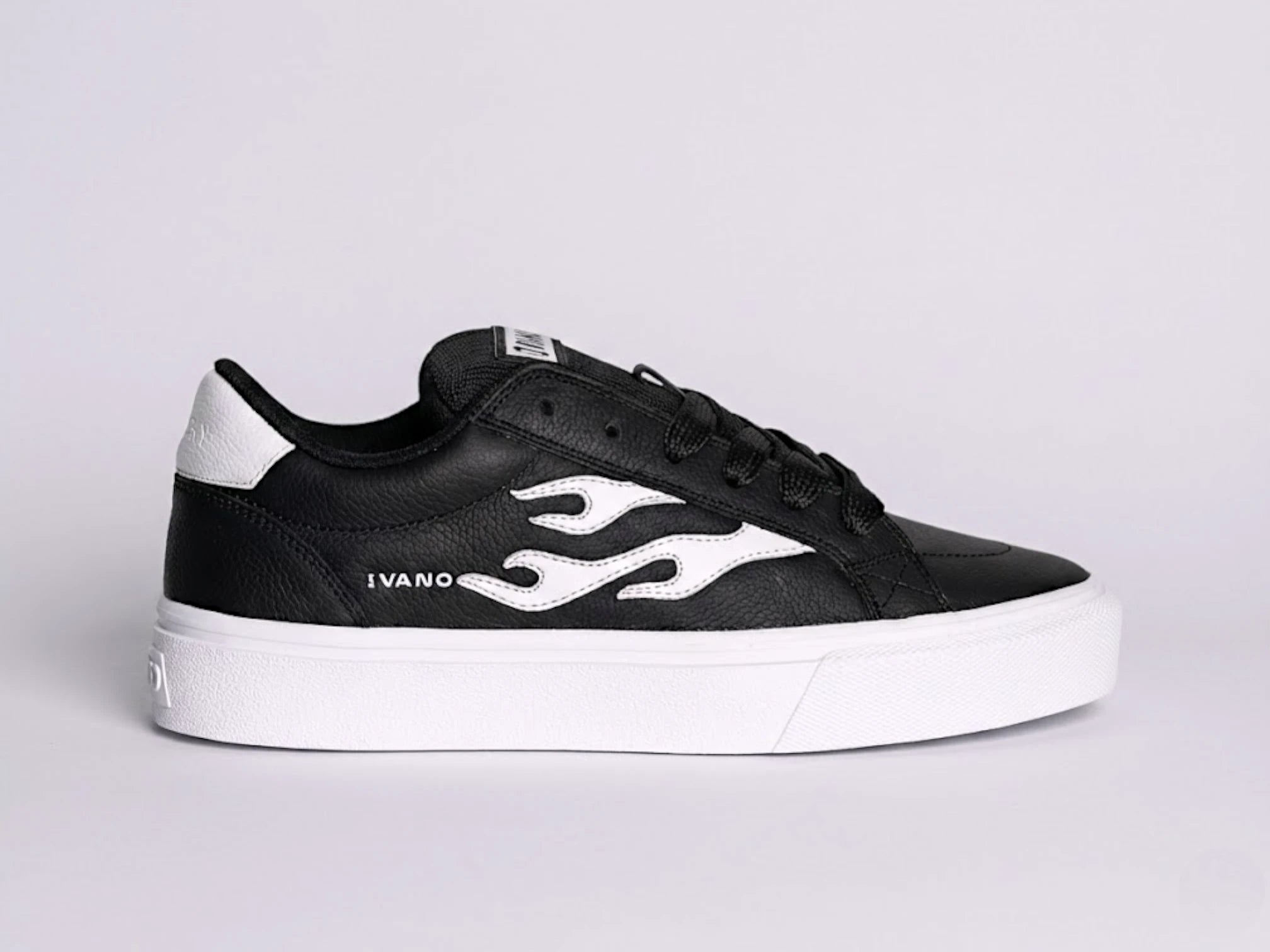 IVANO CHUNKY CUERO NEGRO